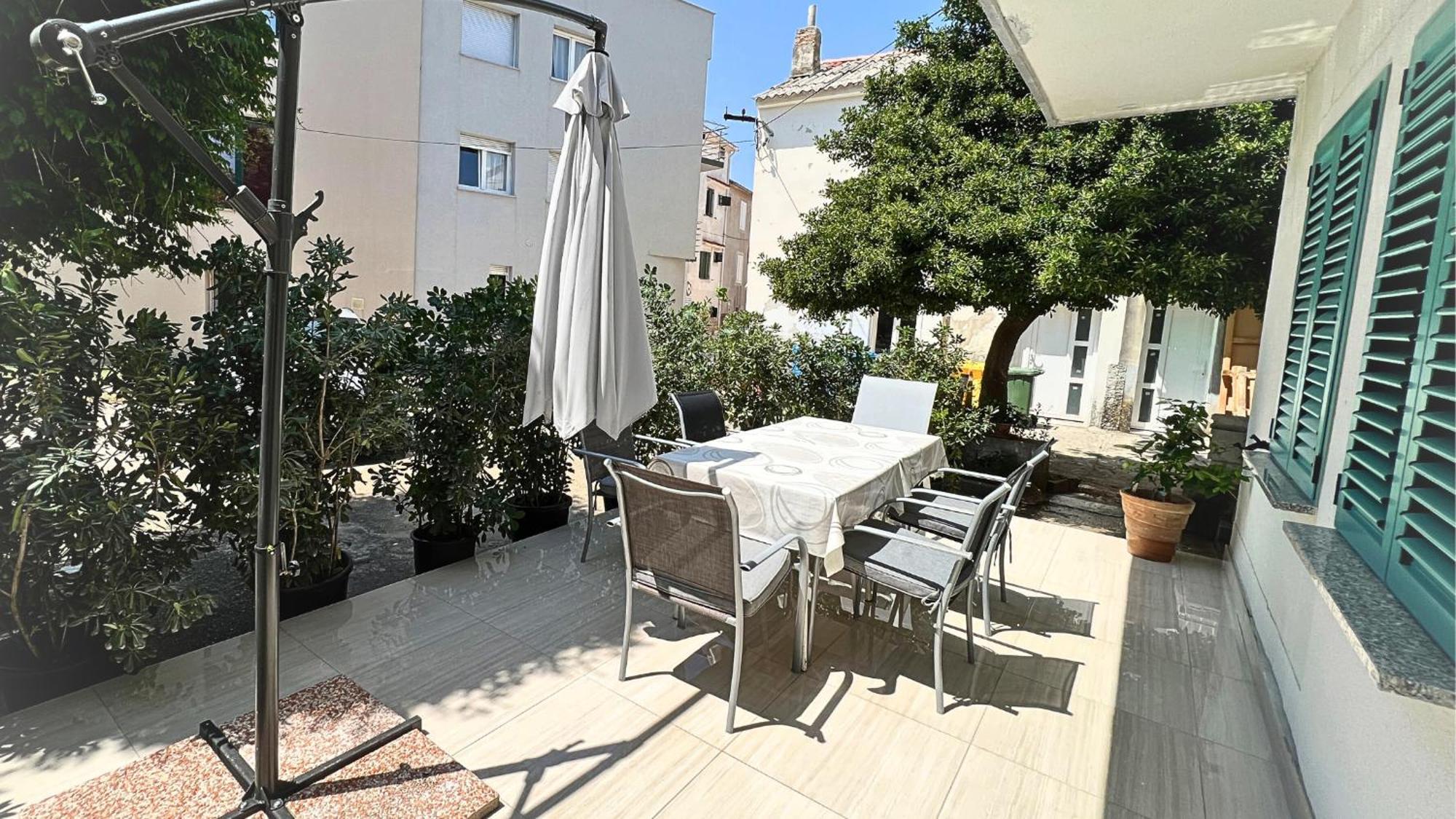 Central Single House With Parking-Top Location! Novalja Exterior photo
